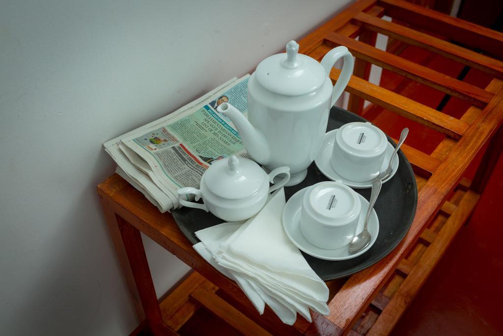 Dayanithi Guest House Jaffna Esterno foto